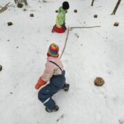 naturspielwald_waldschule_uhr_lernen_winter